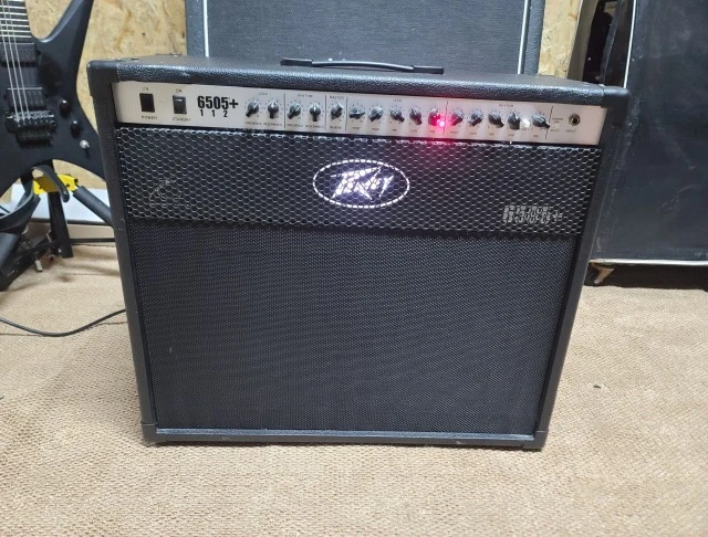 Peavey 6505+ 1x12 60w tube guitar combo 6L6 + footswitc