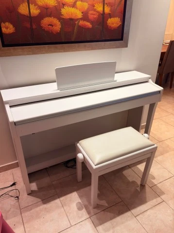Yamaha Clavinova CLP-625 White + Λευκό Σκαμπό