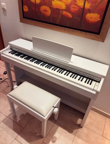 Yamaha Clavinova CLP-625 White + Λευκό Σκαμπό
