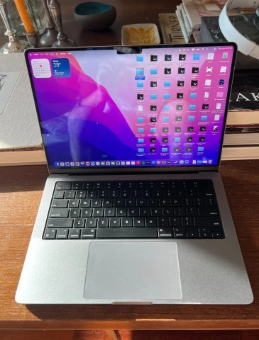 MacBook Pro 14" - M1 Pro 10core / 32GB RAM / 1TB SSD