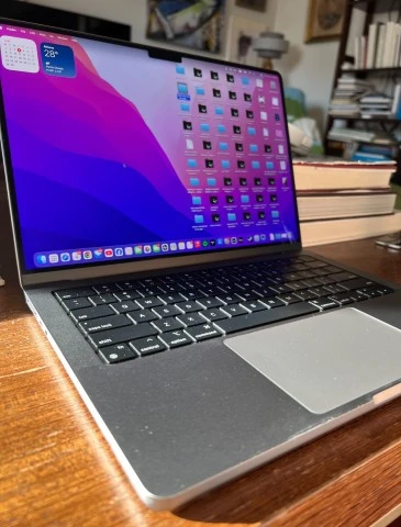 MacBook Pro 14" - M1 Pro 10core / 32GB RAM / 1TB SSD