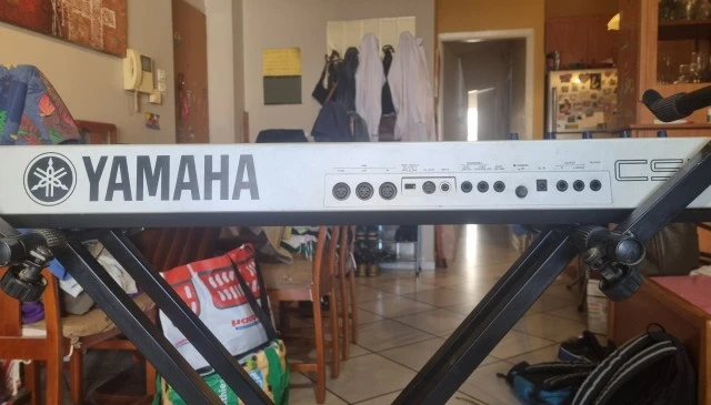 Yamaha CS2x με δώρο διπλή βάση και Delta 1010