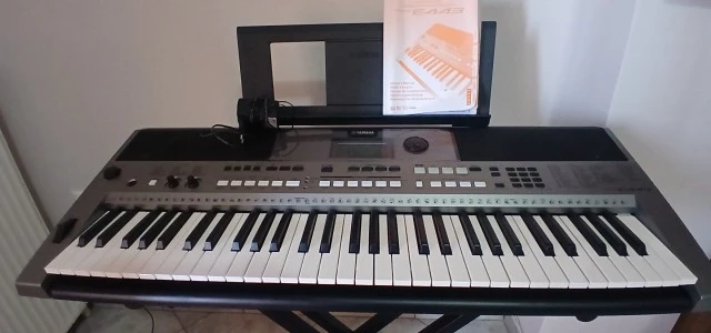 Yamaha PSR-E443 - Πλήρες Πακέτο