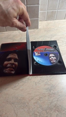 Black Sabbath DVD και βιβλίο σετ +DVD 