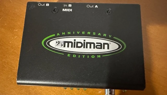 Midi interface 2x2 και merge 