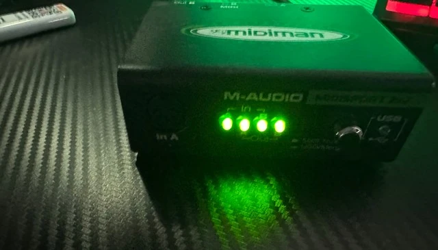 Midi interface 2x2 και merge 