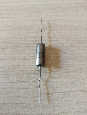 Paper in oil capacitor 