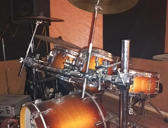 Gretsch Drums Renown Maple + Gibraltar rack