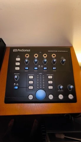 Presonus Monitor Station V2