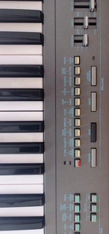 Yamaha PSR-40 