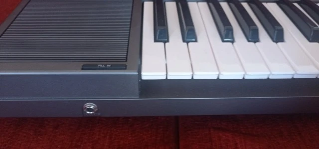 Yamaha PSR-40 