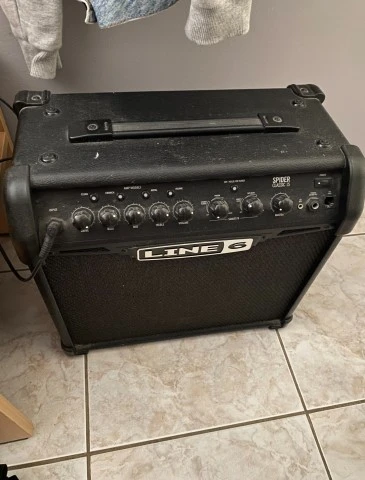 Line 6 Spider IV 30W Guitar Combo Amplifier