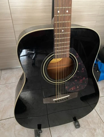 Yamaha F370 Black Acoustic Guitar