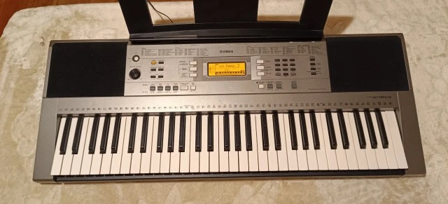 Keyboard Yamaha PSR-E353