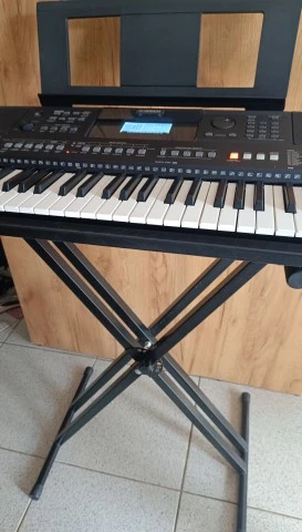 Yamaha PSR-E463 Keyboard