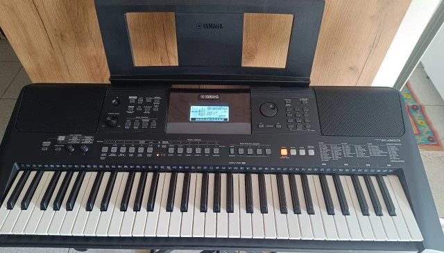 Yamaha PSR-E463 Keyboard