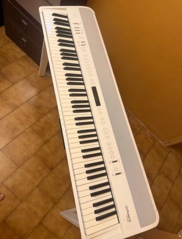 πιάνο Roland FP-90