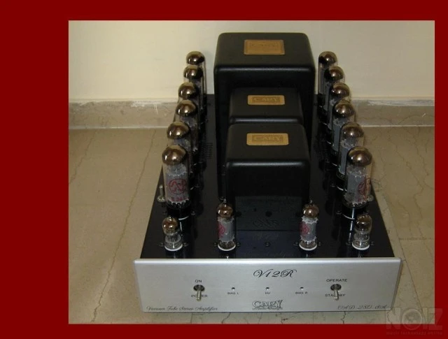 Λαμπάτος Τελικός Ενισχυτής Cary V - 12 R