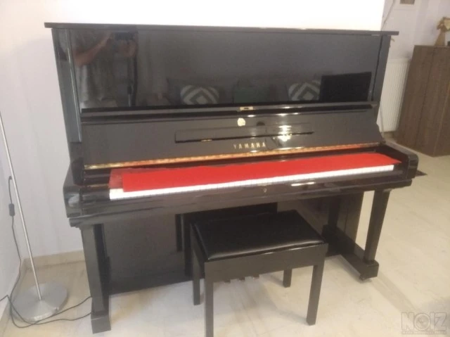 Yamaha U2