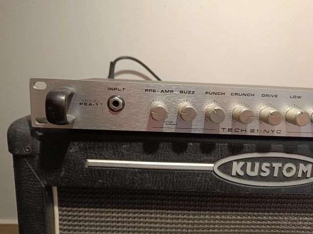 Tech 21 Sans amp 1.1