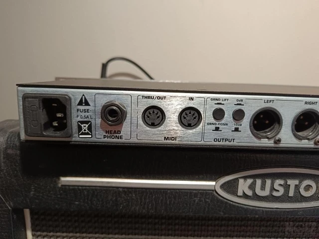 Tech 21 Sans amp 1.1
