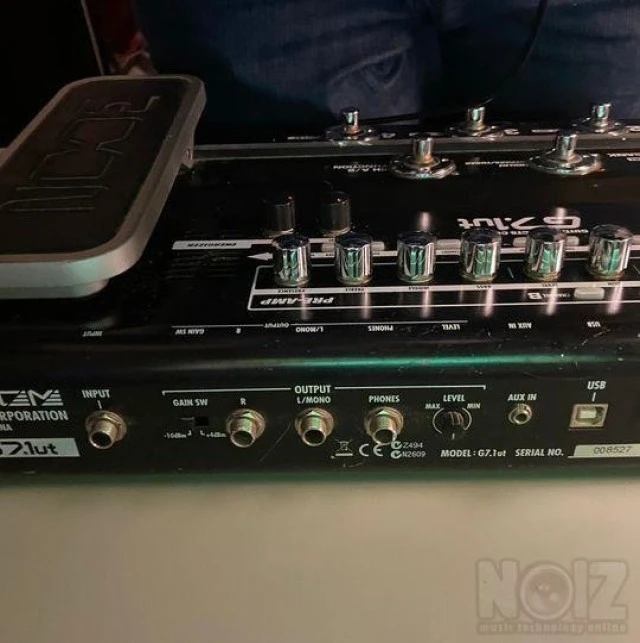 ZoomG7.1ut Tube multifx pedalboard/inter