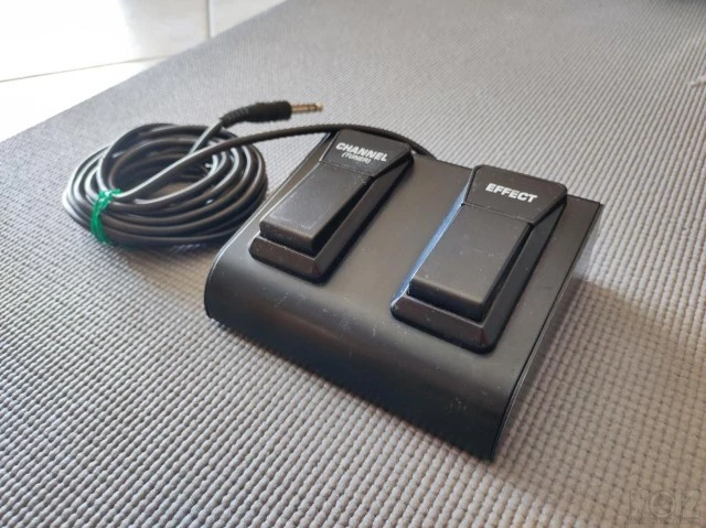 Behringer footswitch - FS112GMX