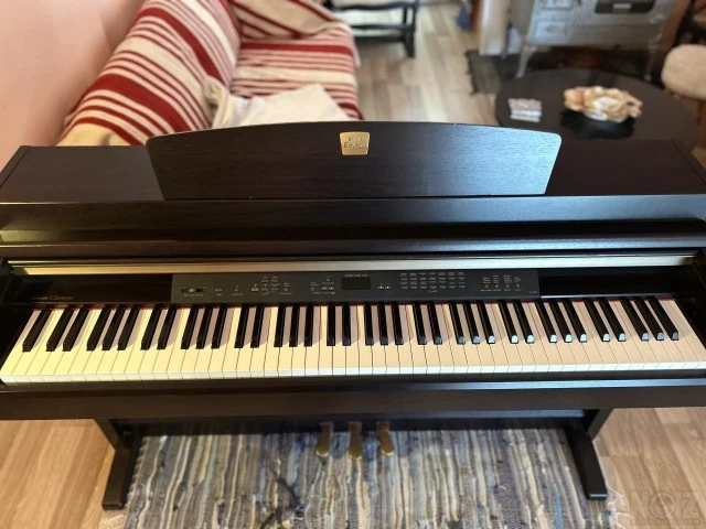 Πιάνο Yamaha Claviniva