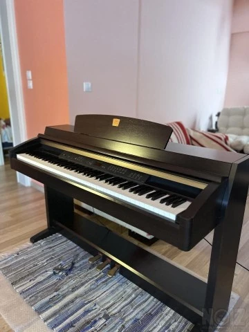 Πιάνο Yamaha Claviniva
