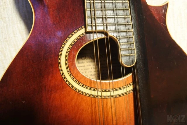GIBSON F2 Oval hole Μαντολίνο της εποχής
