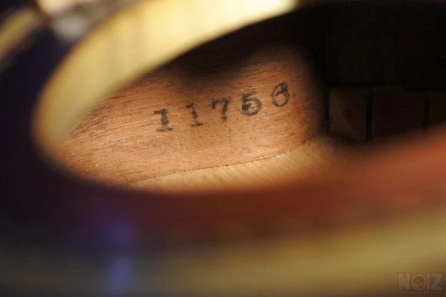 GIBSON F2 Oval hole Μαντολίνο της εποχής