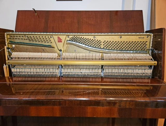 Πιάνο Όρθιο Chaikovsky