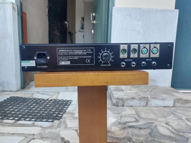 Joe Meek stereo compressor