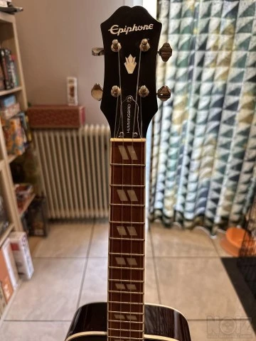 Epiphone Hummingbird Ukulele Tenor
