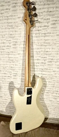 Fender Jazz Bass Player Plus