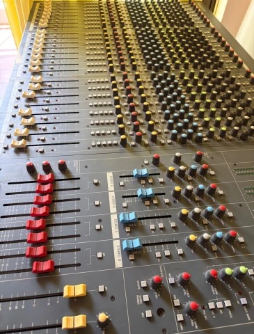Soundcraft Spirit Studio LC24 κονσόλα/Mi
