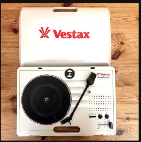 Vestax - Handy Trax portable turntable