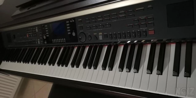 Yamaha Clavinova CVP 301