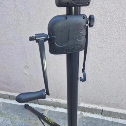 Βασεις Ηχείων Hercules HC-SS710B
