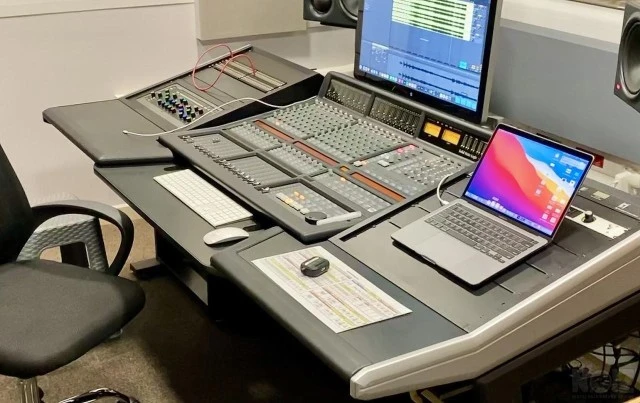 SSL Matrix 2 - Analog Summing Console &a