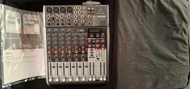 κονσόλα Behringer Xenyx QX1204U