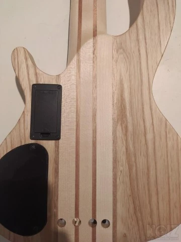 Ηλεκτρικό Ukebass