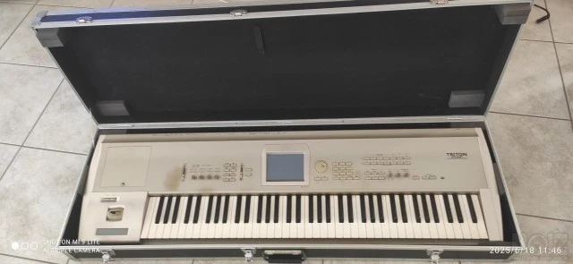 Korg Triton Studio 76