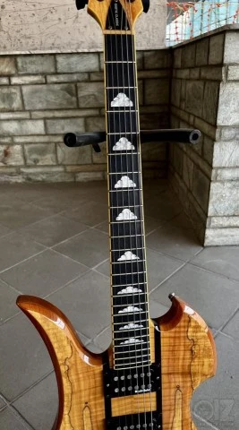 Αριστερόχειρη B.C.Rich Exotic Classic Mo
