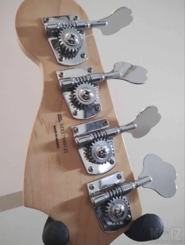 Fender Standard Precision Bass