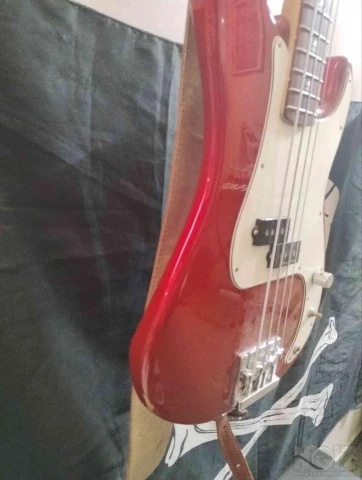 Fender Standard Precision Bass