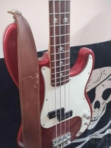 Fender Standard Precision Bass