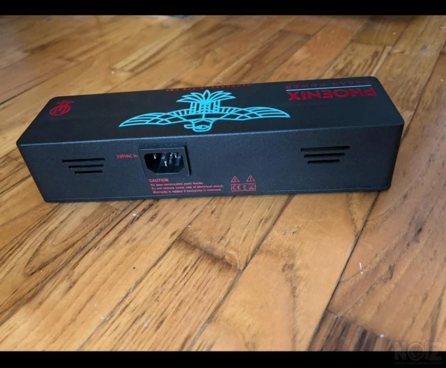 Walrus Audio phoenix τροφοδοτικο