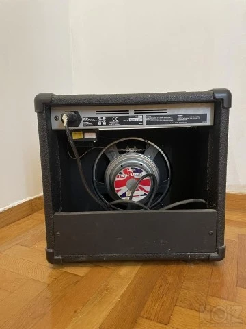 Yamaha EG-303 + Laney HC25R + Rocktek Me