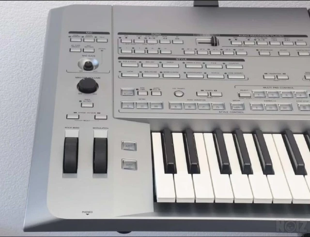 Yamaha Tyros 5 Workstation Keyboard